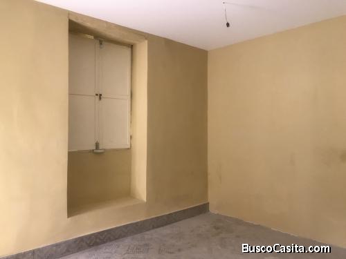 Oportunidad: bajo de precio. Local comercial ubicado en la 9 Octubre y Carrión. Quito 