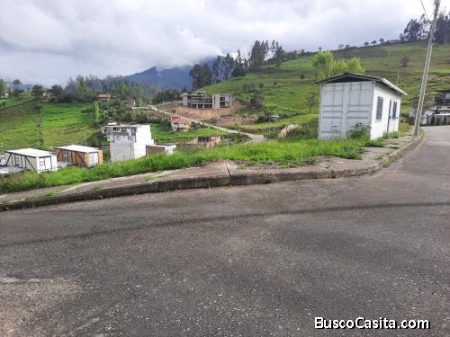 Lote Esquinero de  Venta en la Urb. Mirador del Valle 