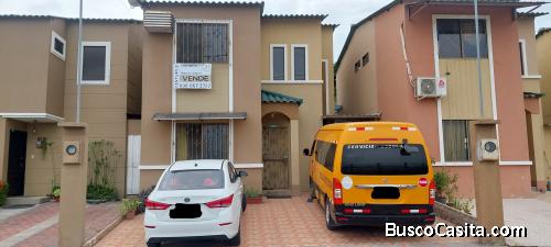 Villa 2 plantas en La joya WD Urbanización La Joya etapa Coral, Norte de Daule, Guayas