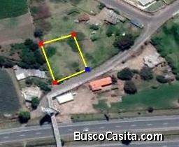 En VENTA Lote de Terreno, TABABELA entrada al Aeropuerto de Quito