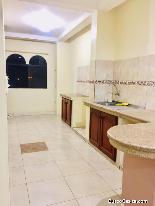 CDLA. GUAYACANES LINDO DEPARTAMENTO 1 DORM. 2DO. PISO A UNA CUADRA DE LA ESTACIÓN DEL ALIMENTADOR DE