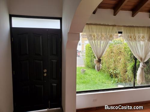 ARRIENDO LINDA CASA - URBANIZACIÓN LA COLINA