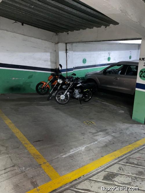 Se arrienda parqueadero