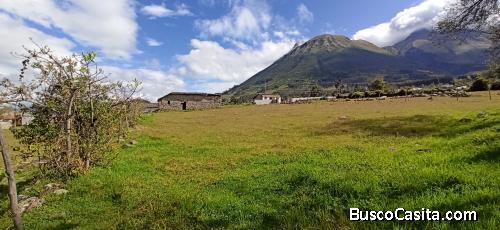 TERRENO Y CASA HISTÓRICA - SAN PABLO DEL LAGO - DE OPORTUNIDAD