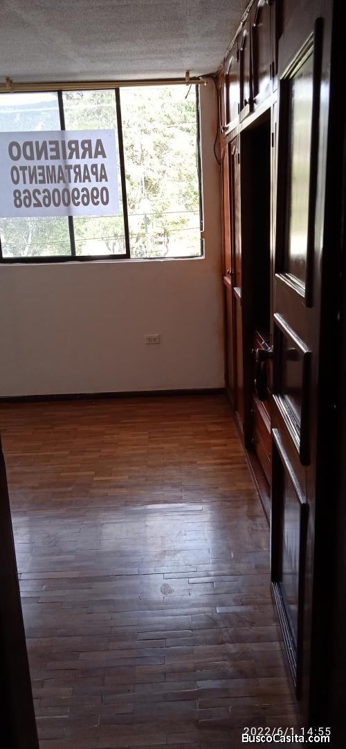 Arriendo hermoso apartamento en San Antonio de Pichincha 