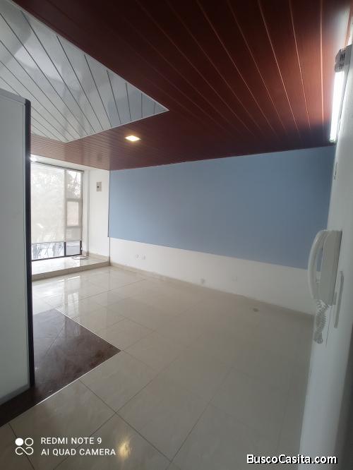 ELEGANTE LOCAL, PARA CONSULTORIO U OFICINA