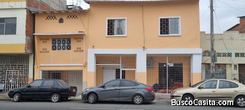 DOS CASAS RENTERAS CON LOCALES EN ZONA COMERCIAL