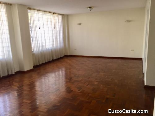 Arriendo Hermoso y Amplio departamento en el Pinar Alto con muy  buena ubicacion