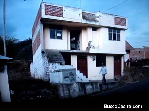 VENDO CASA EN (RIOBAMBAPARROQUIA DE LICTO) ECUADOR 