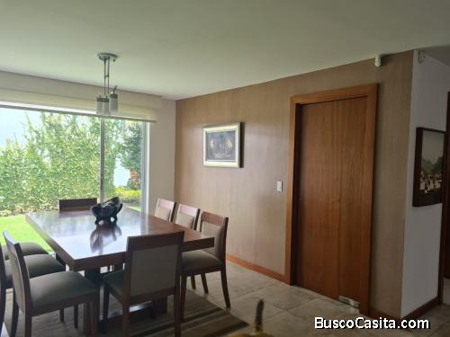 Casa de arriendo en Cumbaya, sector Colegio Menor