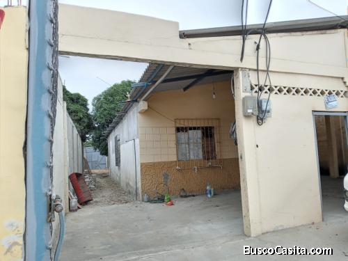 casa y terreno con garaje de 350 mtros cuadrados