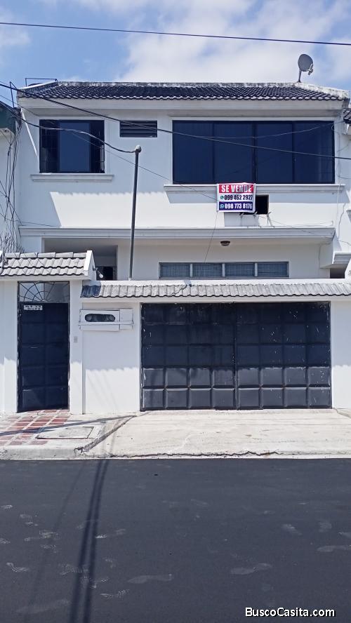 Vendo amplio departamento La FAE 3 habitaciones con baño parqueo privado