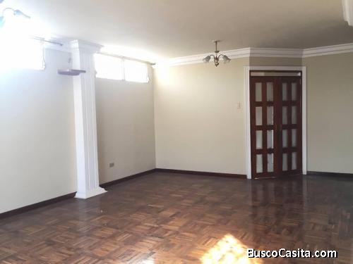 De oportunidad vendo lindo departamento en Urdesa Central, Guayaquil