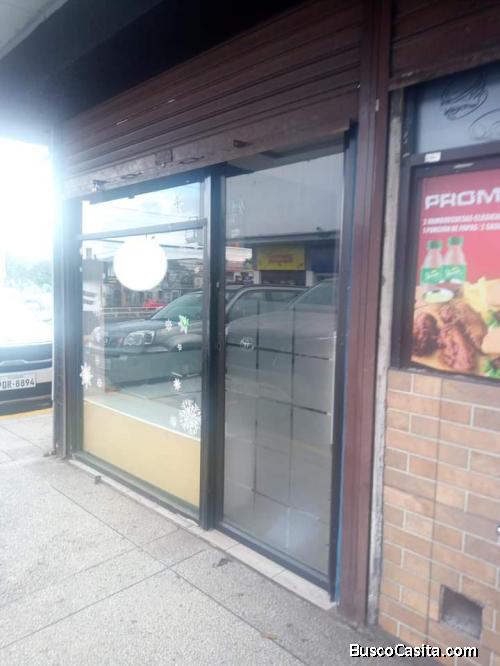 ARRIENDO LOCAL CENTRO COMERCIAL NORTE QUITO