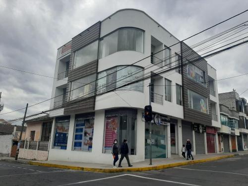 OFICINAS  a estrenar, en Conocoto, diferentes áreas, en edificio nuevo