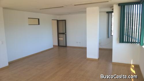 VENDO OFICINA COMERCIAL 78 METROS