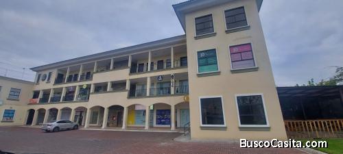 VENTA OFICINA PLAZA SAMBOCITY OFICINA 2DO PISO CON ASCENSOR