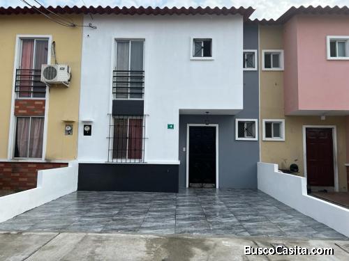 ALQUILER DE VILLA REMODELADA EN VILLA ESPAÑA 2 - URBANIZACIÓN MARBELLA