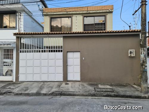 CASA AMPLIA CON COCINA RECIEN RENOVADA EN BELLAVISTA