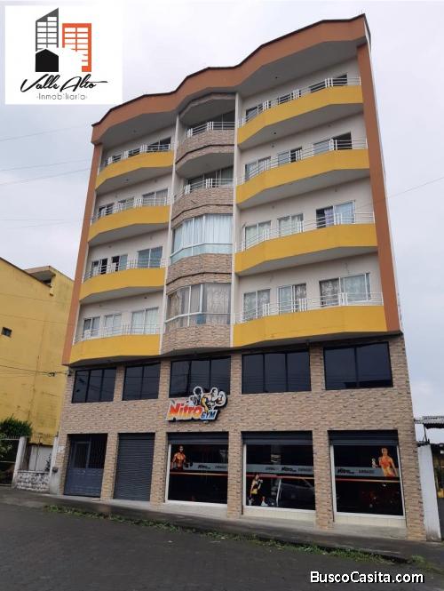 AMPLIO EDIFICIO RENTERO EN MACAS.