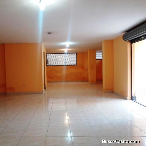 Local comercial en alquiler Av. Occidental Quito