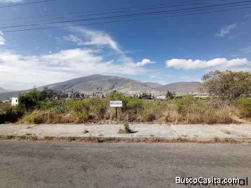 Terreno de venta La Marca, 490m2 de superficie, mejor zona de la MItad del Mundo, piscina comunal