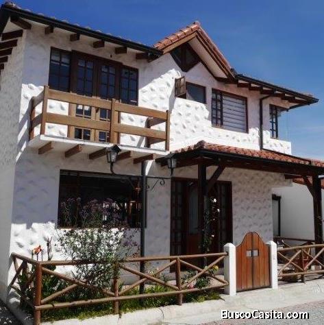 ARRIENDO CASA CON JARDÍN EN VALLE DE LOS CHILLOS – QUITO D.M.