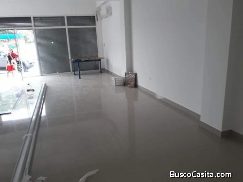 Se alquila un local comercial muy confortable 