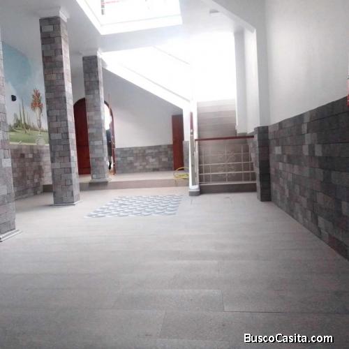 Local comercial de alquiler en el centro de Quito
