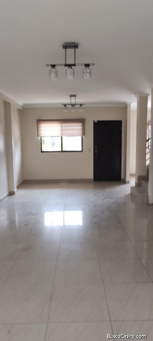 ARRIENDO CASA URBANIZACION PRIVADA VÍA A SALITRE