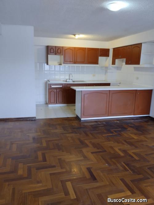 ARRIENDO DEPARTAMENTO TRES DORMITORIOS SECTOR LA ORELLANA CENTRO NORTE