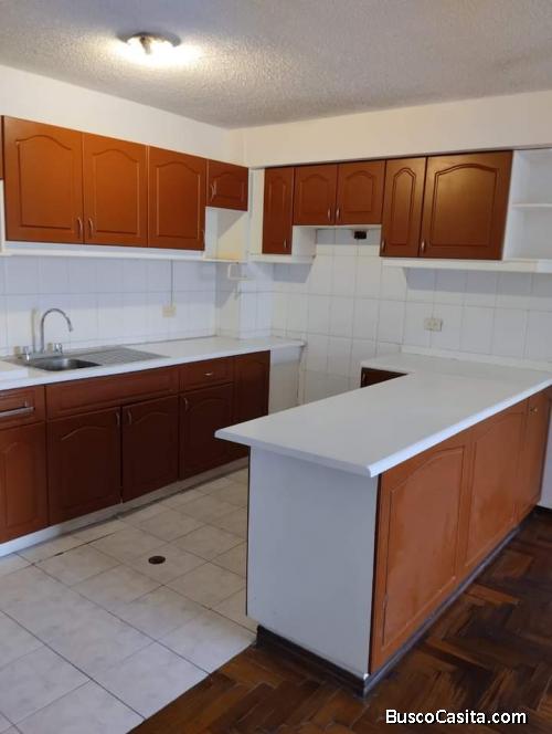 ARRIENDO LINDO DEPARTAMENTO TRES DORMITORIOS SECTOR LA ORELLANA CENTRO NORTE