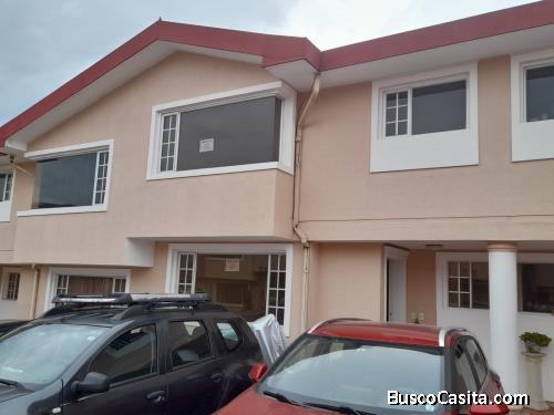 ARRIENDO CASA CONJUNTO PRIVADO SECTOR SAN ISIDRO DEL INCA