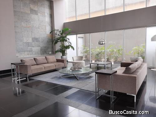 Vendo Hermoso Departamento Amoblado de 2 Dormitorios diagonal Mall del Sol