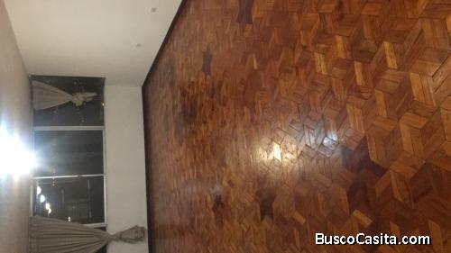 Departamento de alquiler en el norte de Quito, urbanización Mastodontes 
