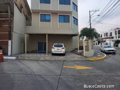Vendo lindo departamento cumbres alta súper grande 