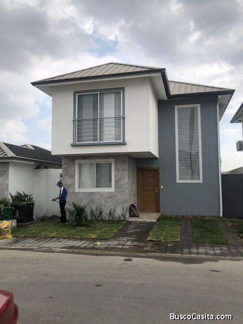 Casa 2 piso semiamoblada ideal para familas, profesionales 