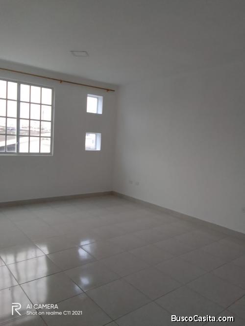 casa de 3 plantas se alquila en MANTA