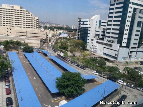 Venta de Amplia Oficina con Terraza privativa en Edificio Torres del Norte