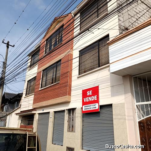 Edificio con 3 departamentos y 1 local comercial en excelente ubicación
