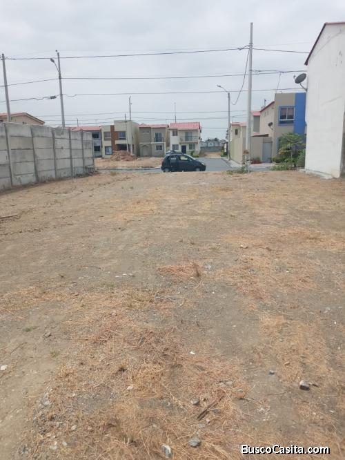 SE VENDE TERRENO EN URBANIZACIÓN CASA LAGUNA VIA A LA AURORA SAMBORONDON