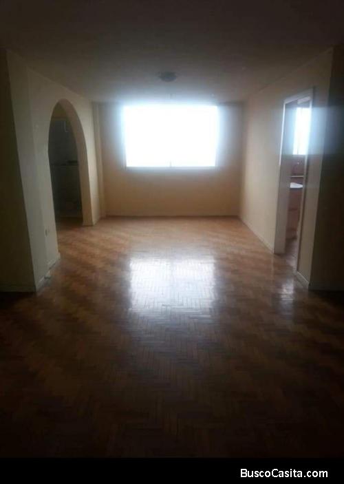 ARRIENDO DEPARTAMENTO TRES DORMITORIOS CON TERRAZA SECTOR AGENCIA DE TRÁNSITO 