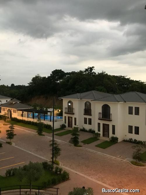 Departamento en Venta en Villas del Bosque (Via a la costa)