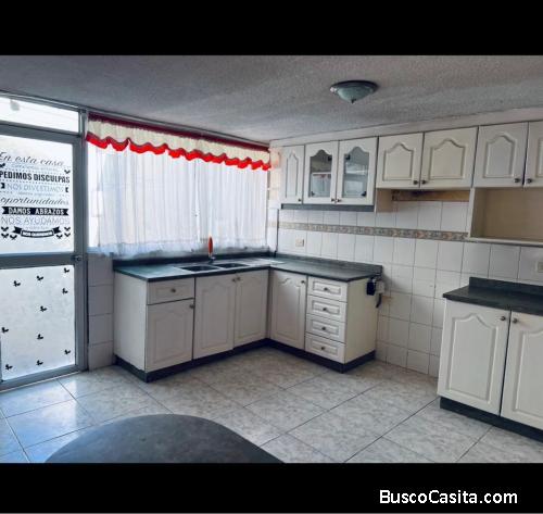 ARRIENDO CASA CONJUNTO TRES DORMITORIOS SECTOR EL CONDADO