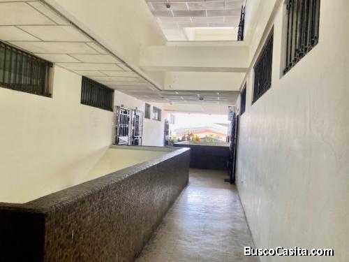 VENTA DE DEPARTAMENTOOFICINA 2 DORMITORIOS  EN ALBORADA 4TA ETAPA