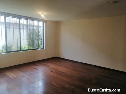 ARRIENDO CASA CONJUNTO PEQUEÑO SECTOR PONCEANO