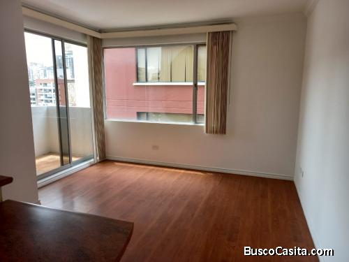 Vendo Herrmosa Suite en la Av. República del Salvador 
