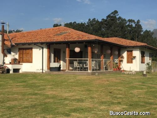 HERMOSA QUINTA EN URBANIZACION PRIVADA