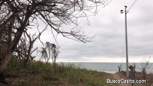 Vendo Terreno primera línea de mar en Manabí
