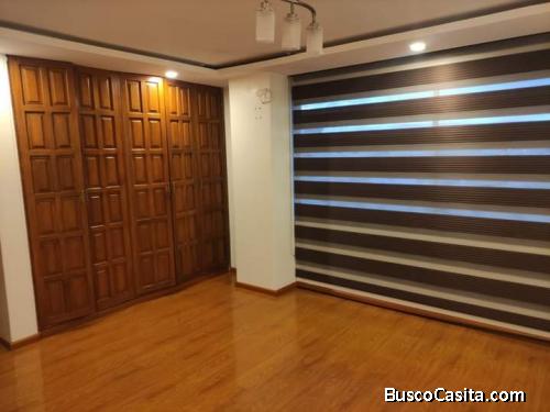 ARRIENDO AMPLIO DEPARTAMENTO TRES DORMITORIOS SECTOR QUITO TENNIS